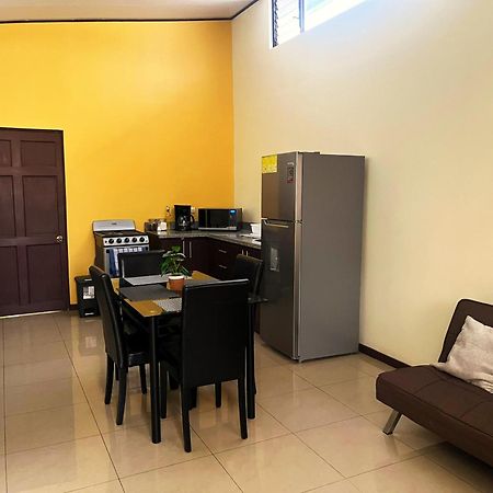 Apartamentos Guzman El Tejar Exteriör bild
