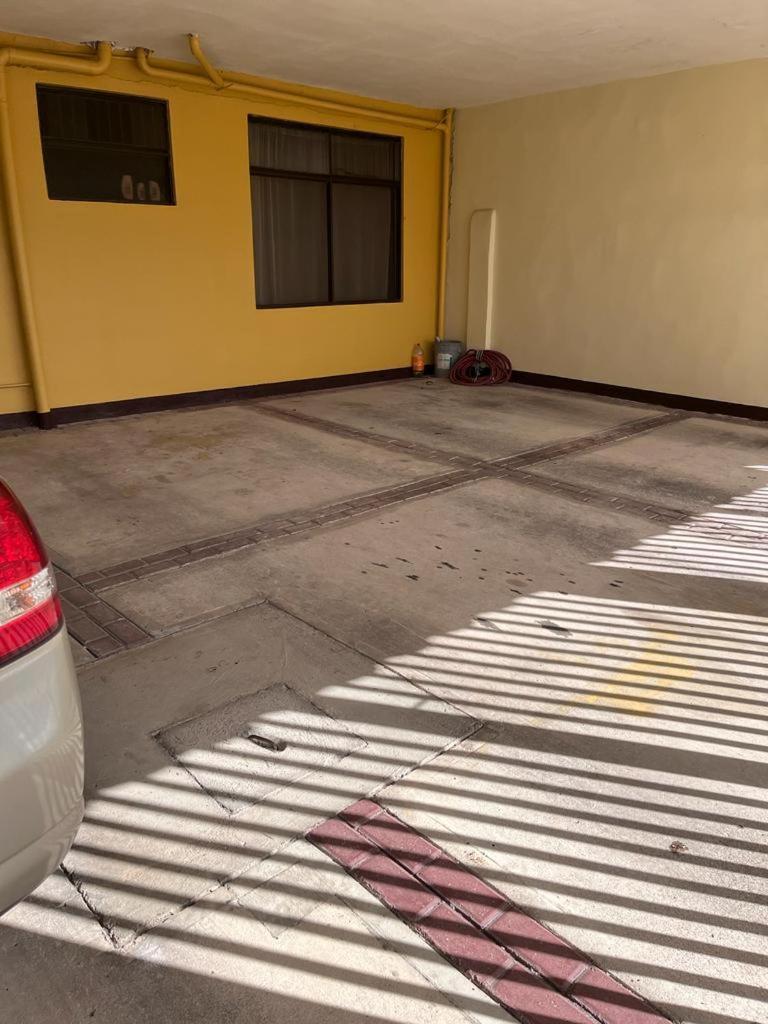 Apartamentos Guzman El Tejar Exteriör bild