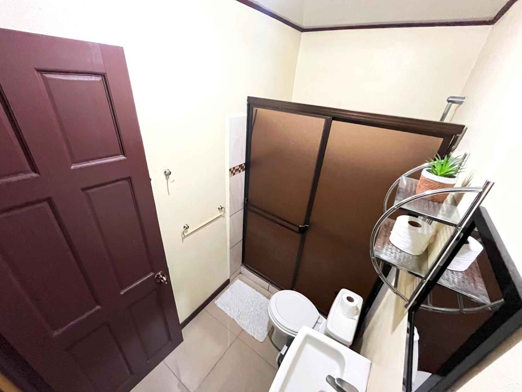 Apartamentos Guzman El Tejar Exteriör bild